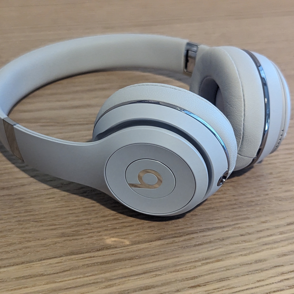 Beats by Dre Wireless Over-Ear Headphones (Grayish White)